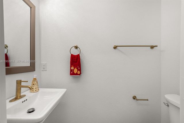 6724 Heavitree Way, Sebring, FL 33876