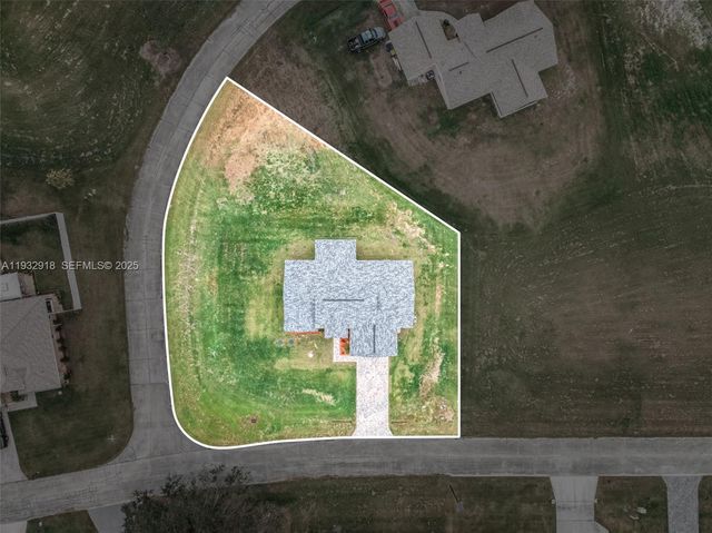 6724 Heavitree Way, Sebring, FL 33876