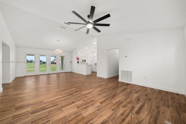 6724 Heavitree Way, Sebring, FL 33876