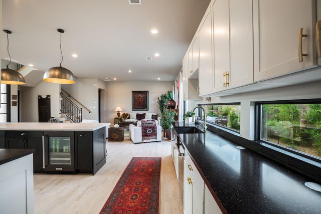 2309 Mananitas Lane NW, Albuquerque, NM 87104