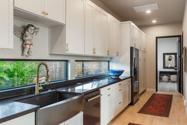 2309 Mananitas Lane NW, Albuquerque, NM 87104