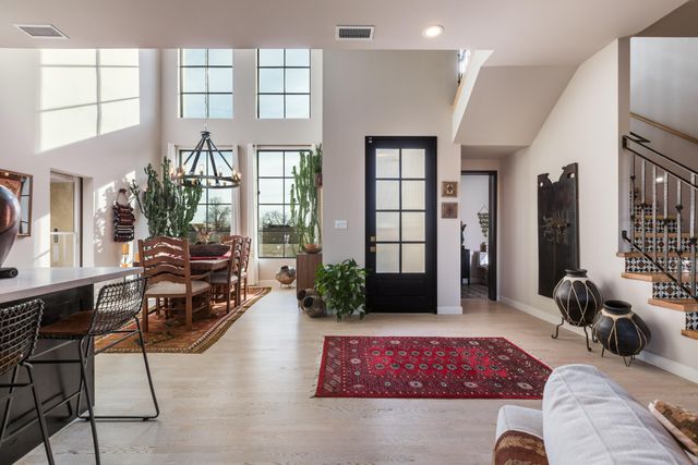2309 Mananitas Lane NW, Albuquerque, NM 87104