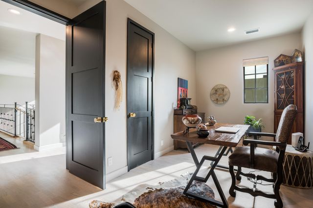 2309 Mananitas Lane NW, Albuquerque, NM 87104