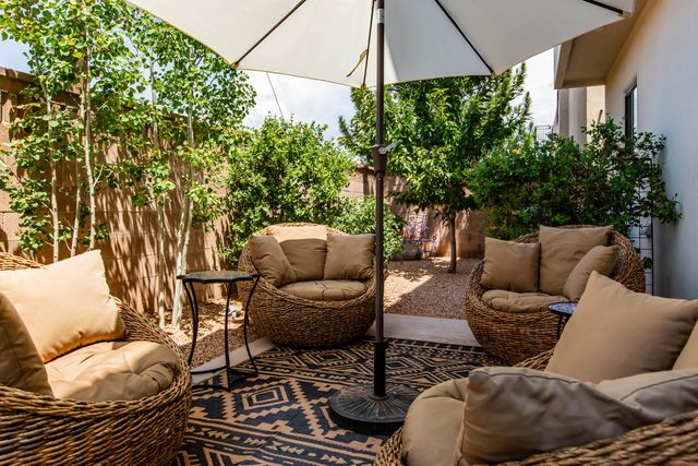 2309 Mananitas Lane NW, Albuquerque, NM 87104