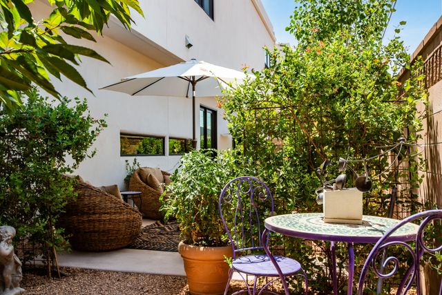 2309 Mananitas Lane NW, Albuquerque, NM 87104