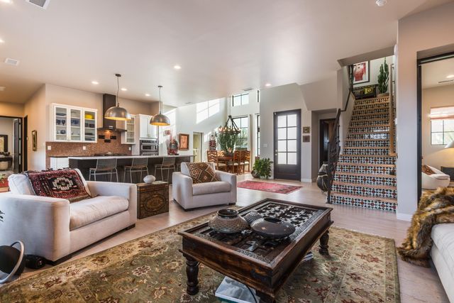 2309 Mananitas Lane NW, Albuquerque, NM 87104