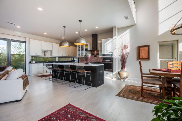 2309 Mananitas Lane NW, Albuquerque, NM 87104