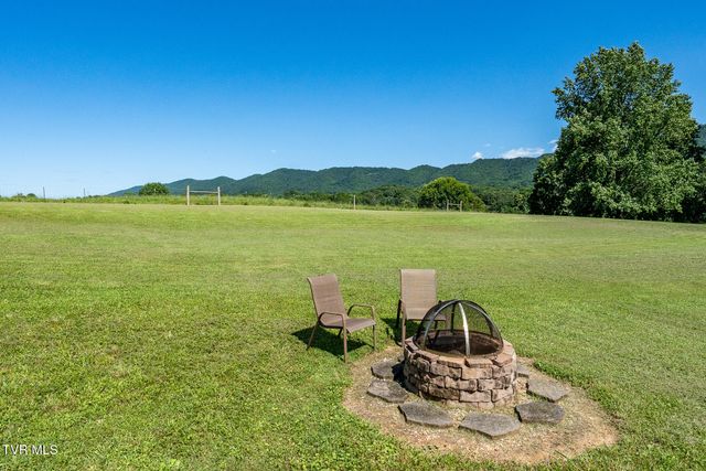 186 Oliver Edwards Road, Jonesborough, TN 37659