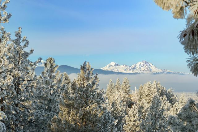 1600 NW Overlook Drive, Bend, OR 97703