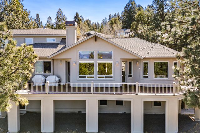 1600 NW Overlook Drive, Bend, OR 97703