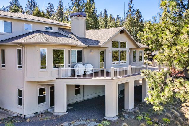 1600 NW Overlook Drive, Bend, OR 97703