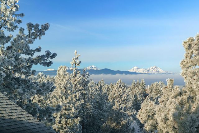 1600 NW Overlook Drive, Bend, OR 97703