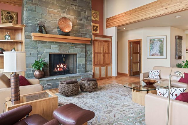 1600 NW Overlook Drive, Bend, OR 97703