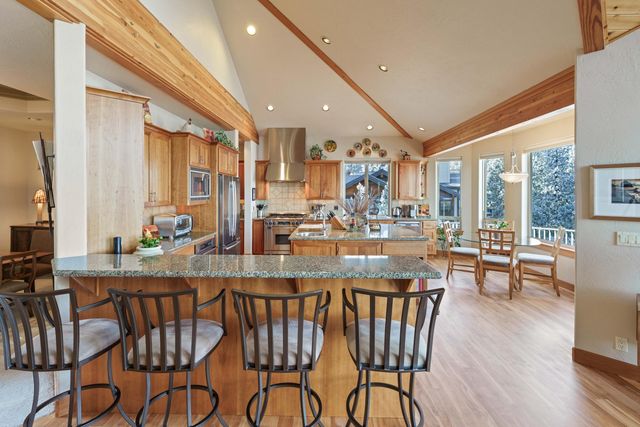 1600 NW Overlook Drive, Bend, OR 97703