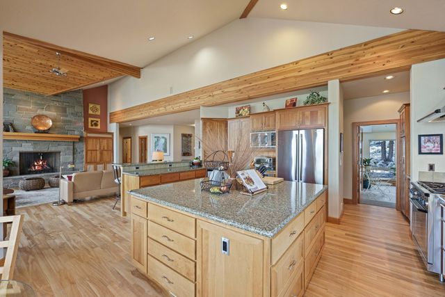 1600 NW Overlook Drive, Bend, OR 97703