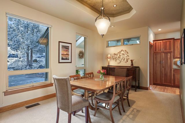 1600 NW Overlook Drive, Bend, OR 97703