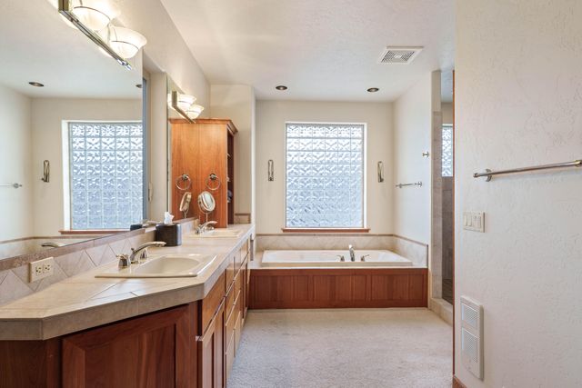 1600 NW Overlook Drive, Bend, OR 97703