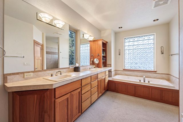 1600 NW Overlook Drive, Bend, OR 97703