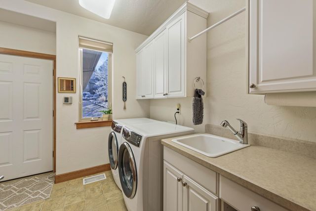 1600 NW Overlook Drive, Bend, OR 97703