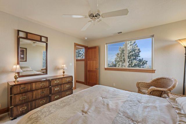 1600 NW Overlook Drive, Bend, OR 97703