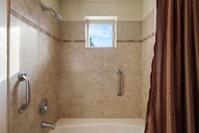 1600 NW Overlook Drive, Bend, OR 97703