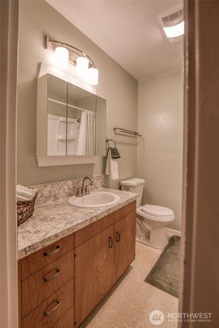 210 Hirschbeck Heights Road, Aberdeen, WA 98520