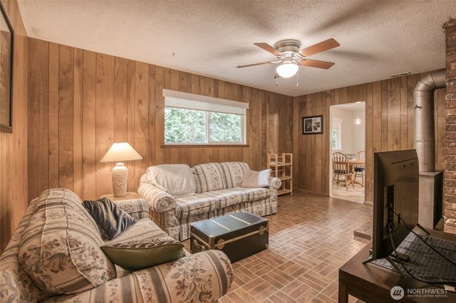 210 Hirschbeck Heights Road, Aberdeen, WA 98520