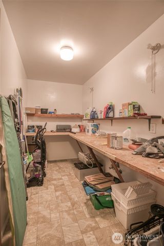 210 Hirschbeck Heights Road, Aberdeen, WA 98520