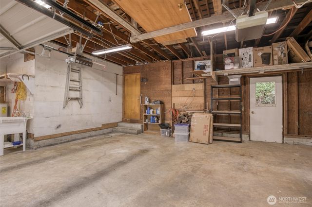 210 Hirschbeck Heights Road, Aberdeen, WA 98520