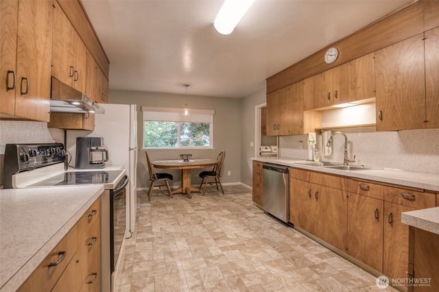 210 Hirschbeck Heights Road, Aberdeen, WA 98520