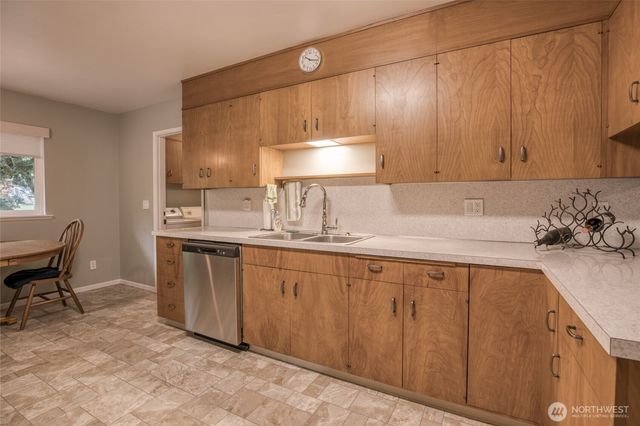 210 Hirschbeck Heights Road, Aberdeen, WA 98520