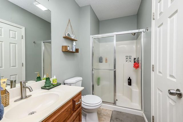21206 W 55th Terrace, Shawnee, KS 66218