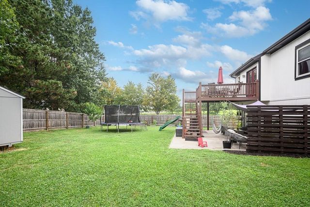 21206 W 55th Terrace, Shawnee, KS 66218