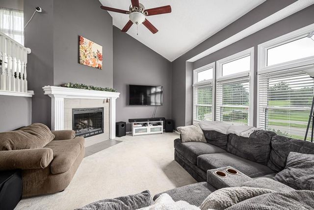21206 W 55th Terrace, Shawnee, KS 66218