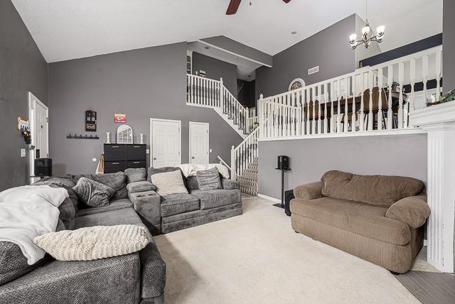 21206 W 55th Terrace, Shawnee, KS 66218