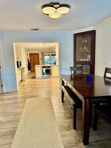 4721 SW 34th Dr, Dania Beach, FL 33312