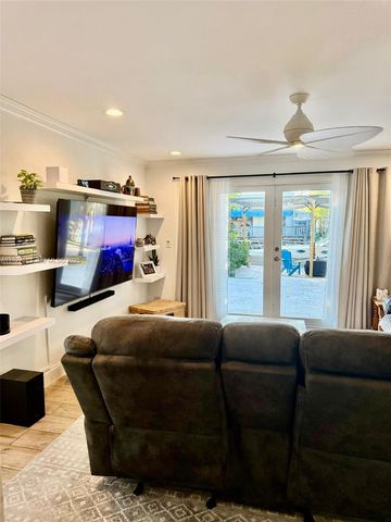 4721 SW 34th Dr, Dania Beach, FL 33312