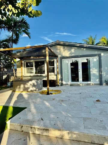 4721 SW 34th Dr, Dania Beach, FL 33312