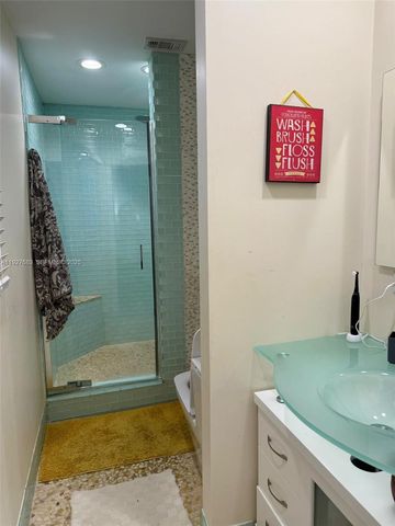 4721 SW 34th Dr, Dania Beach, FL 33312