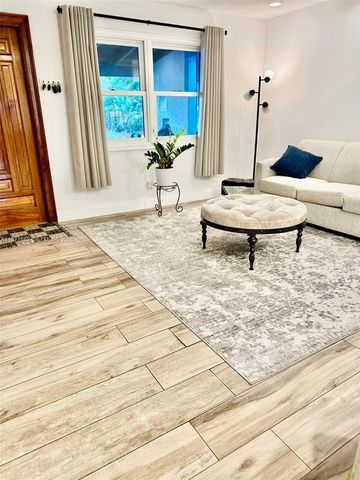 4721 SW 34th Dr, Dania Beach, FL 33312