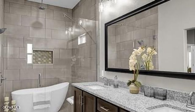 6038 Fall Ridge, Sunland Park, NM 88008