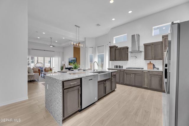 6038 Fall Ridge, Sunland Park, NM 88008