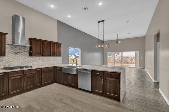 6038 Fall Ridge, Sunland Park, NM 88008