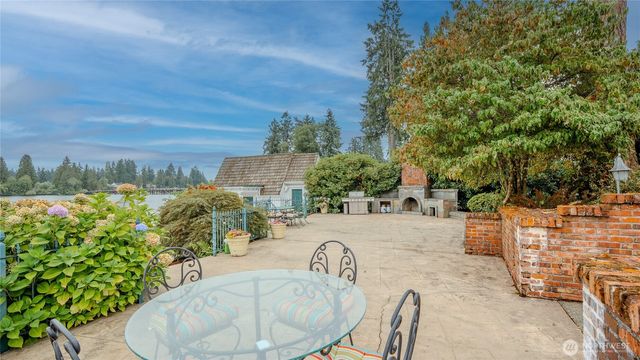10007 Lake Steilacoom Drive SW, Lakewood, WA 98498