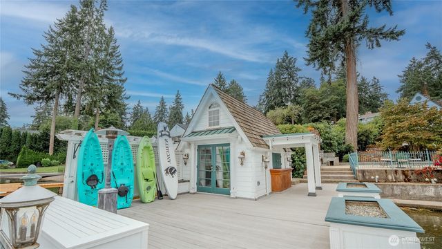 10007 Lake Steilacoom Drive SW, Lakewood, WA 98498
