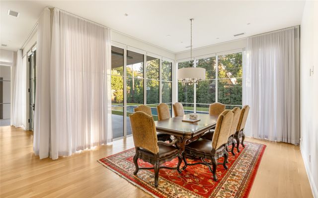 6438 Deloache Avenue, Dallas, TX 75225