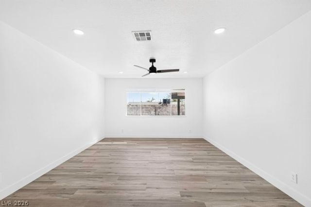 4284 Annie Oakley Drive, Las Vegas, NV 89121