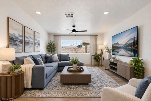 4284 Annie Oakley Drive, Las Vegas, NV 89121