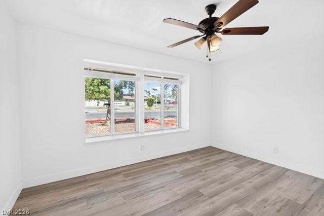 4284 Annie Oakley Drive, Las Vegas, NV 89121