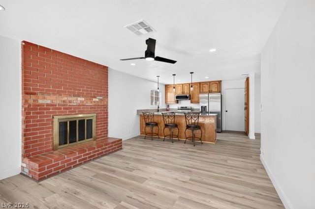 4284 Annie Oakley Drive, Las Vegas, NV 89121